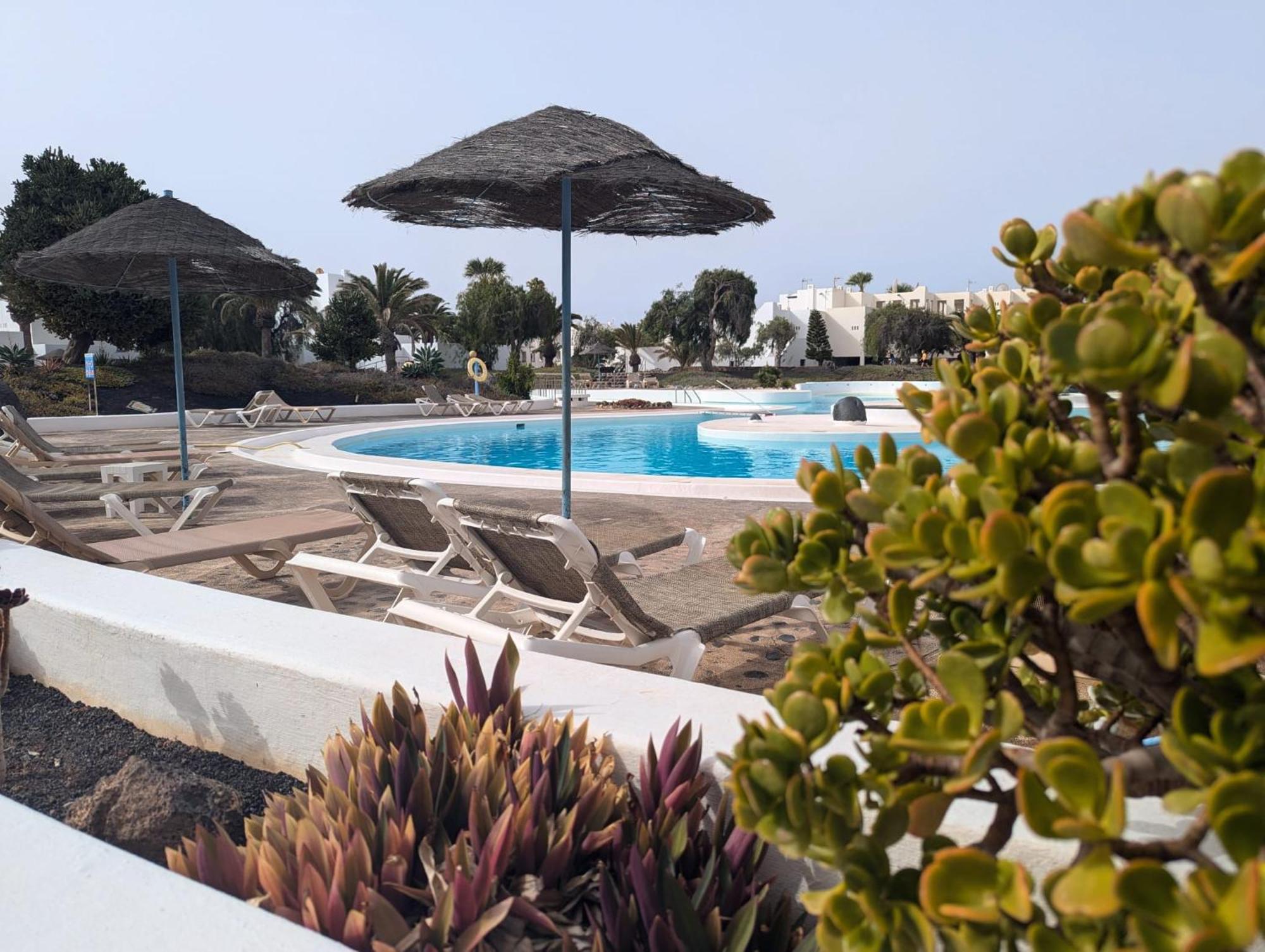Charming Flat In Los Molinos With Terrace & Pools, Near Playa Bastian Коста-Тегисе Экстерьер фото